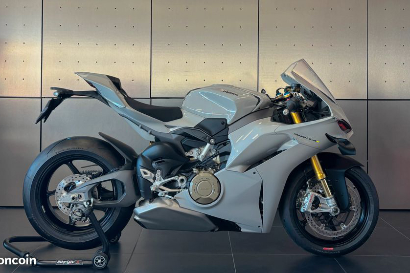 Ducati Panigale V4S GCP
