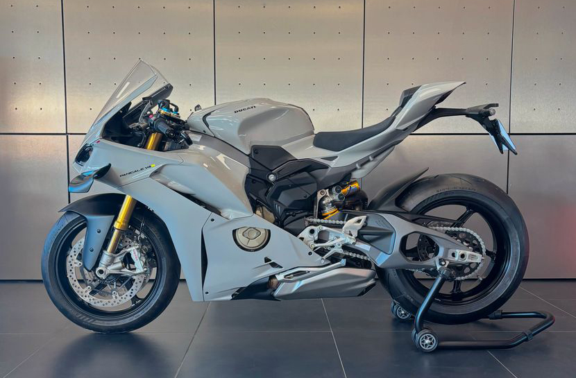 Ducati Panigale V4S GCP