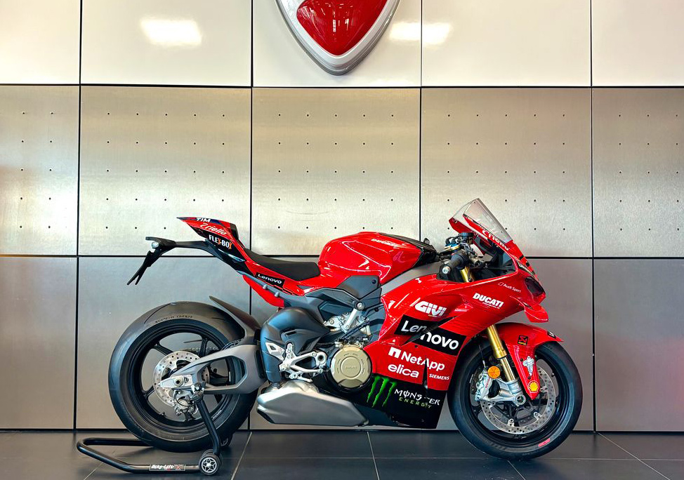 Ducati Panigale V4S Replica Marquez